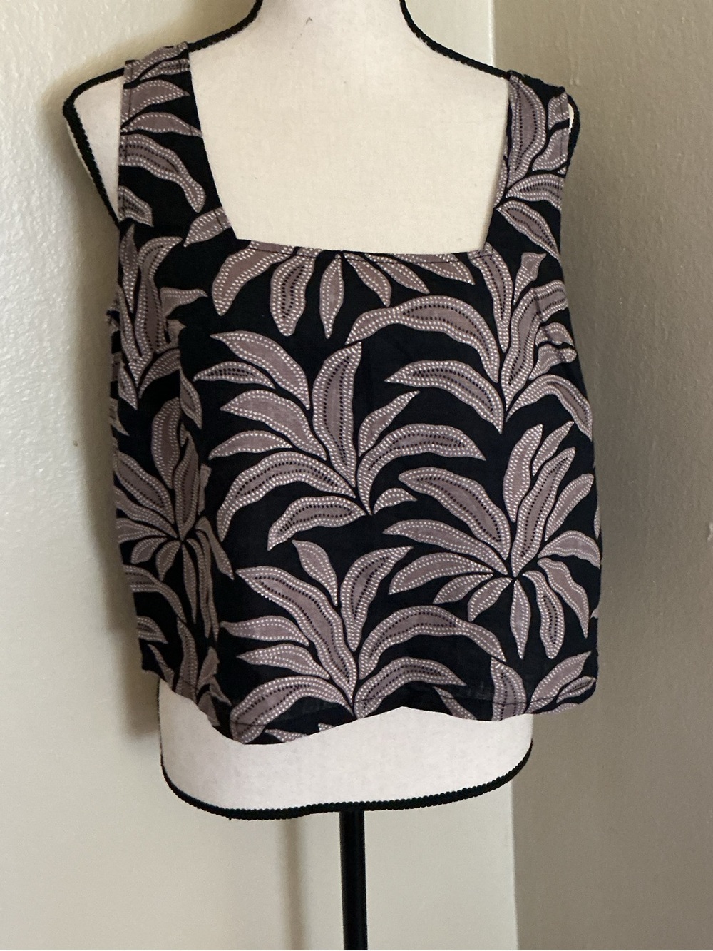 Rachel Zoe 100% lLinen Square Neck Tank Top M Black/taupe Leaf Print